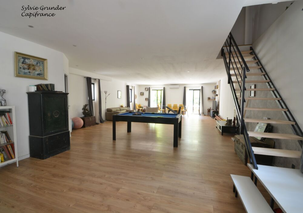 Maison à vendre 5 pièces SALON DE PROVENCE (13)209M² avec extérieurs et garage