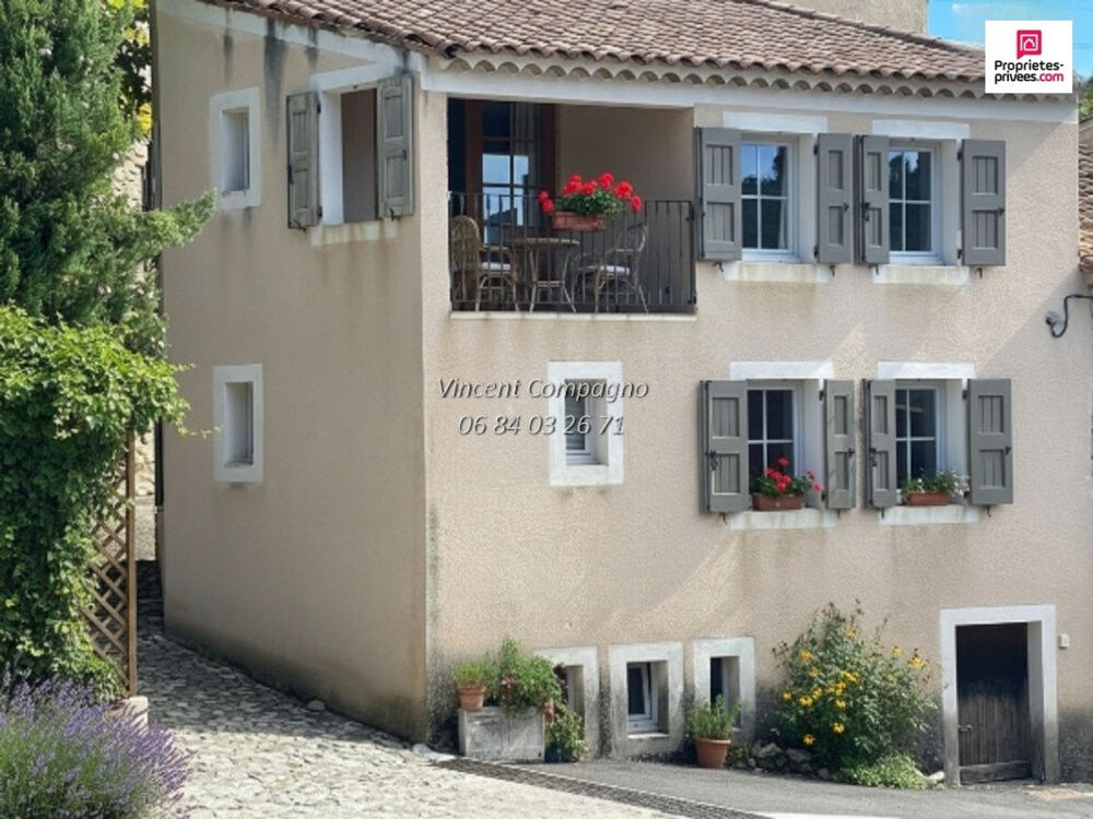 Maison de village à Esparron de Verdon