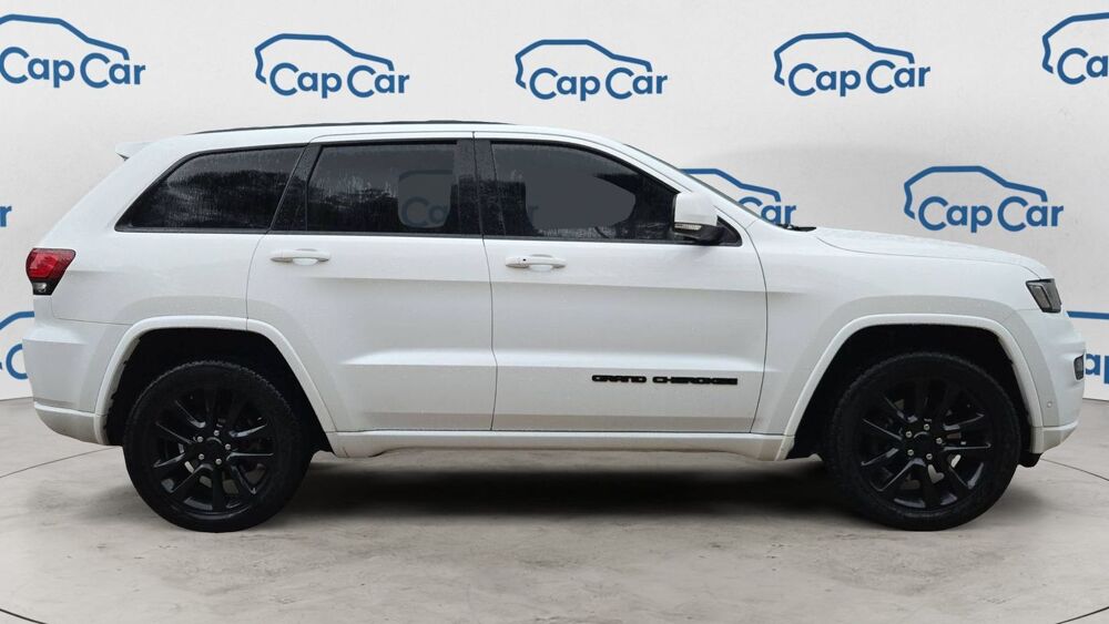 Grand Cherokee 3.0 CRD 250 V6 Serie Limitee Night Eagle - Automatique 2018 occasion 83000 Toulon