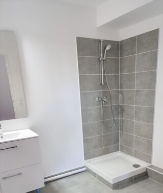  Appartement à louer 2 pièces 43 m²