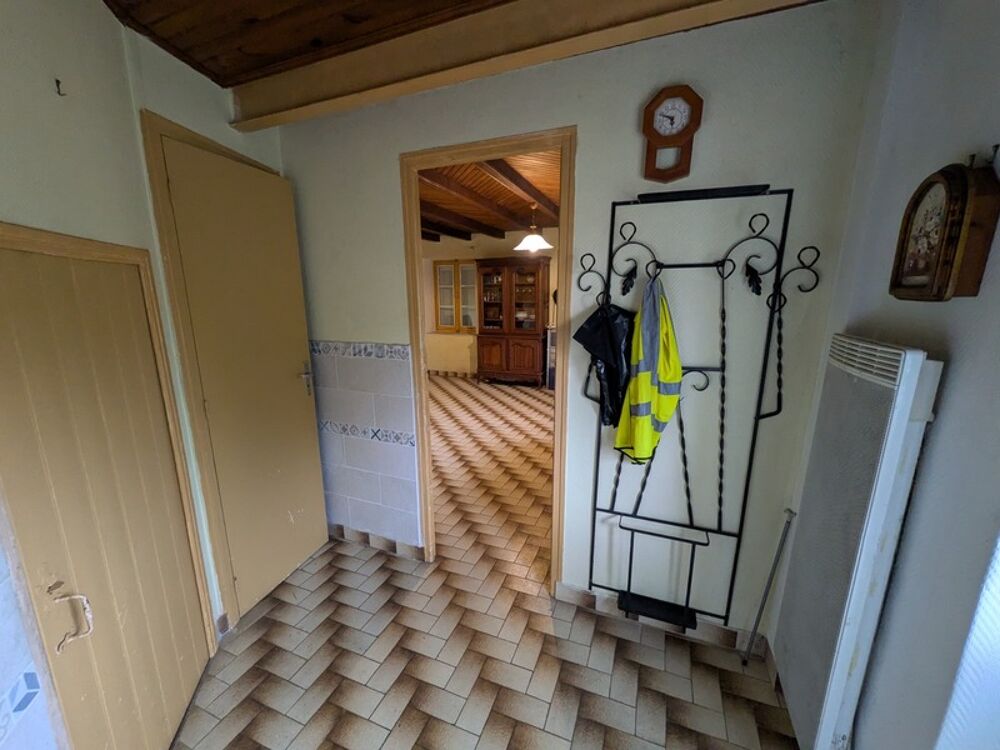 Guémené Sur Scorff centre ville maison de 3 pièces de 65m² parcelle de 186m²