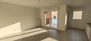  Appartement à louer 3 pièces 65 m²