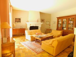  Maison � vendre 9 pi�ces 230 m�