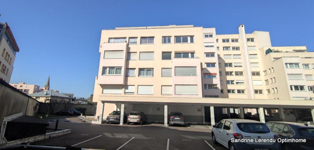ROUEN RIVE GAUCHE  Appartement lumineux avec balcon, parking et ascenseur, résidence sécurisée Vue avec Panorama