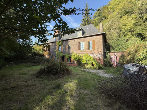   Proche de Montfort au cur du village, une maison pleine de charme  rinventer ! Maison - 7 pice(s) - 155 m