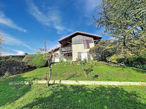   ? Maison familiale 7 pi�ces � 152 m� habitables � CLAIX Maison - 6 pi�ce(s) - 152 m�