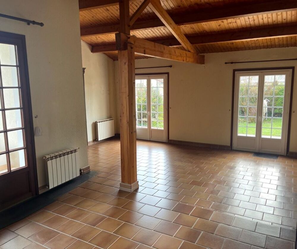 BELLE MAISON T5 DE PLAIN PIED NON MITOYENNE