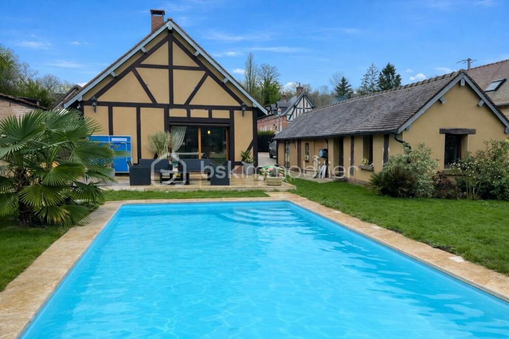 Maison avec rivière, piscine et cadre idyllique  Un véritable air de vacances toute lannée ?