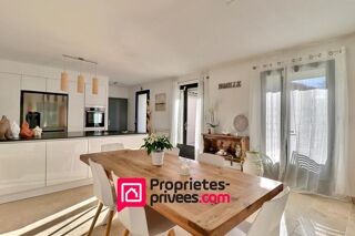  Villa à vendre 10 pièces 222 m²