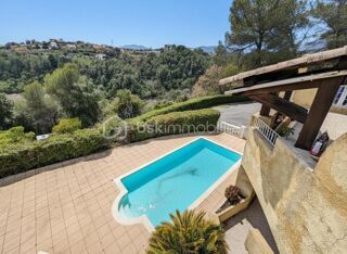  Villa � vendre 5 pi�ces 175 m� La gaude