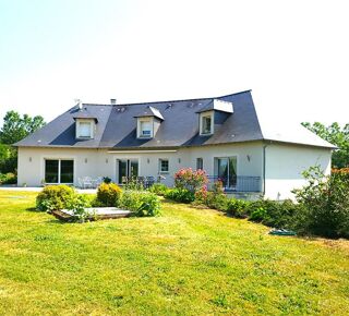  Maison  vendre 15 + pices 340 m