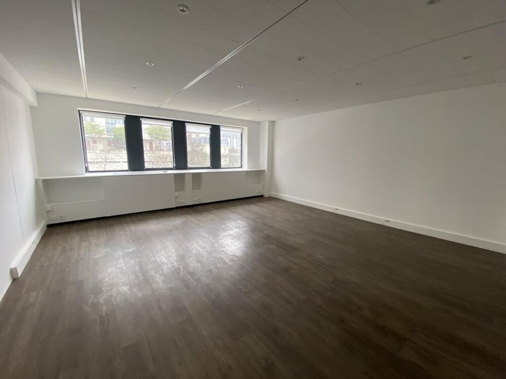   Bureaux à louer à proximité immédiate du T2 