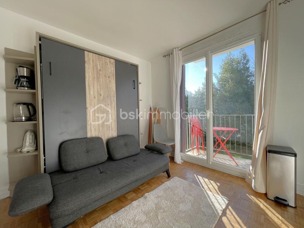 SPÉCIAL INVESTISSEURS  Studette meublée avec balcon à Bailly (78)