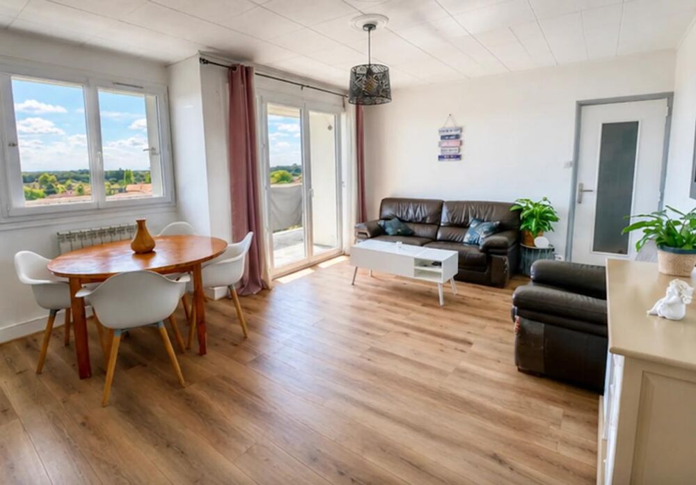 Appartement lumineux de 87 m² avec 4 chambres et vue dégagée