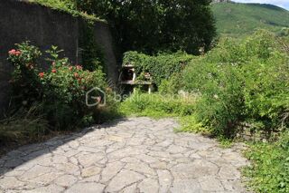  Propriété/château à vendre 8 pièces 145 m²