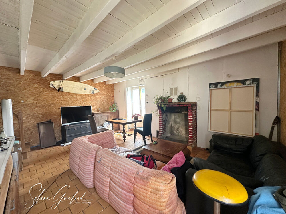 Maison mitoyenne à rénover !! Proche du bourg, calme