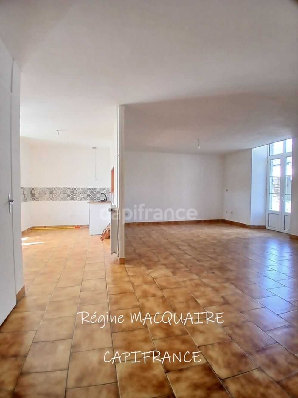 Vente Maison Maison à vendre 4 pièces SOURDEVAL (50) : 3 chambres, garage et extérieur privatif Sourdeval