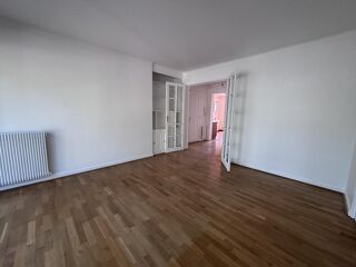  Appartement à louer 3 pièces 85 m²