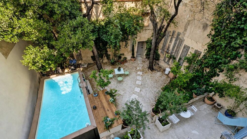 SALON-DE-PROVENCE (13)