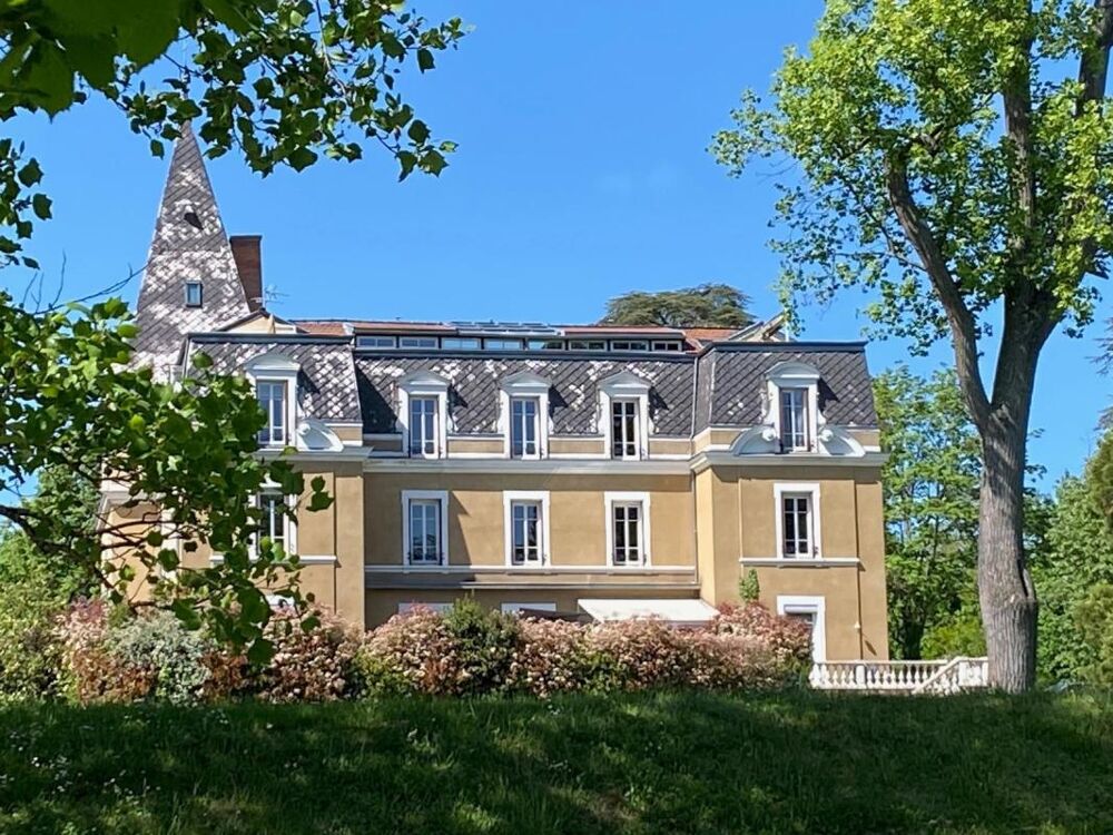 Ouest Lyon, T4 en rez de jardin dans Manoir