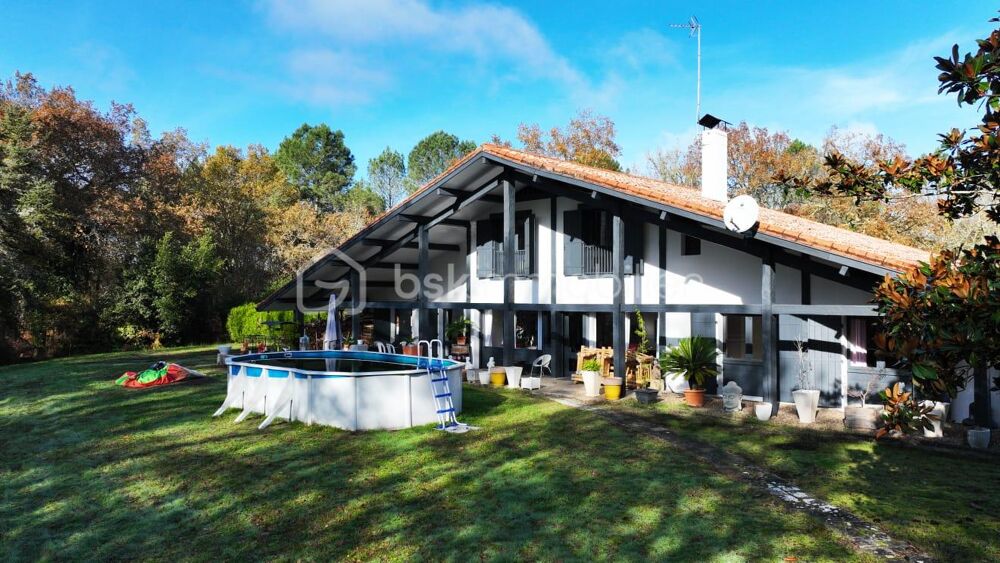 Maison landaise rénovée de 263 m2 à 10 minutes de TARTAS