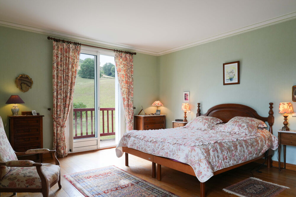 à vendre  Maison Saint-Pée-sur-Nivelle (64310)
