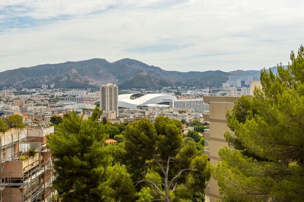 ***VISITE VIRTUELLE DISPONIBLE SUR DEMANDE...MARSEILLE 8?...RÉSIDENCE FLOTTE...APPARTEMENT FAMILIAL DE STANDING...TERRASSE...VUE