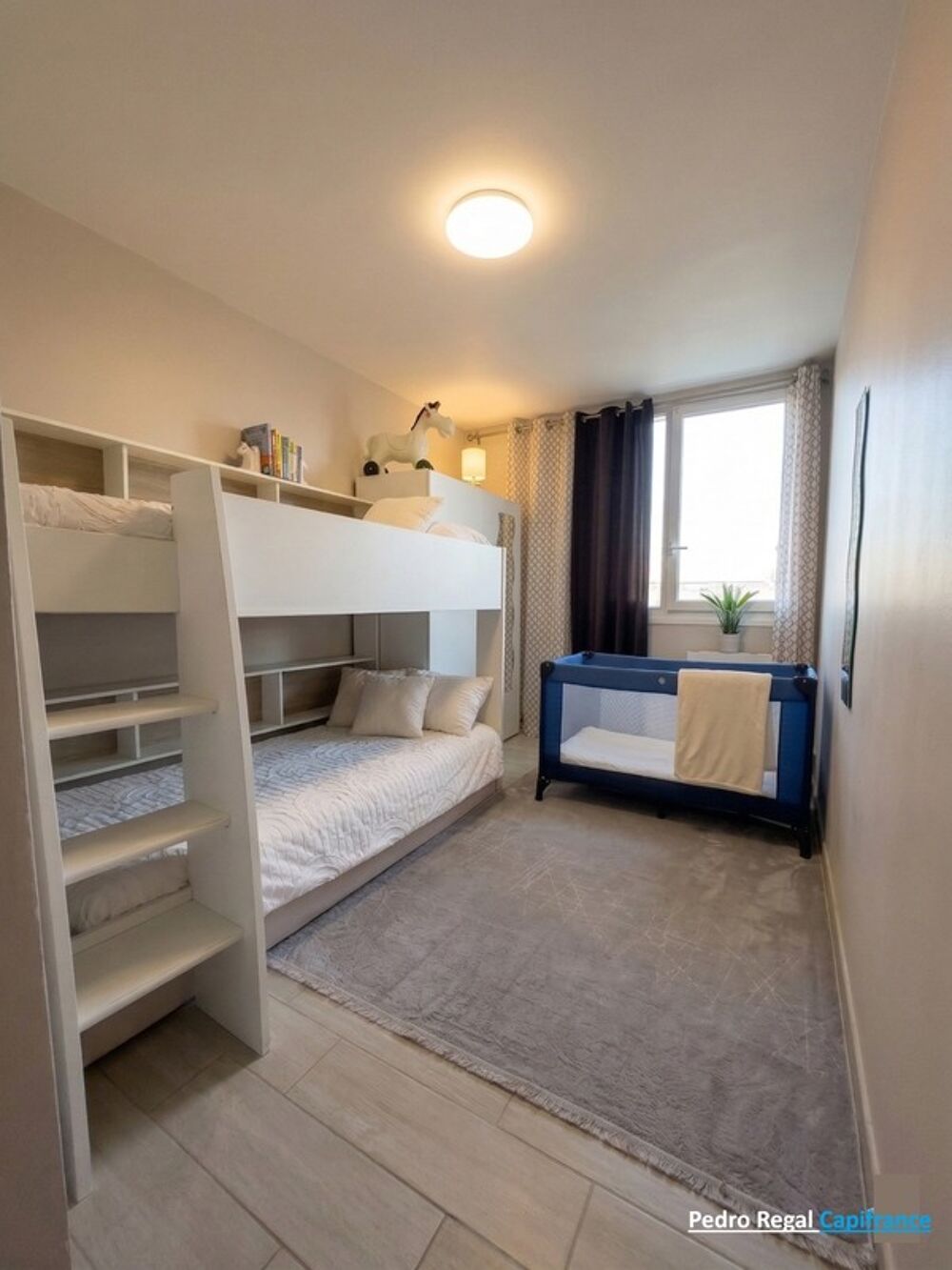 Villeneuve St Georges- Dernier étage avec Balcon  3 pièces Lumineux sans Travaux