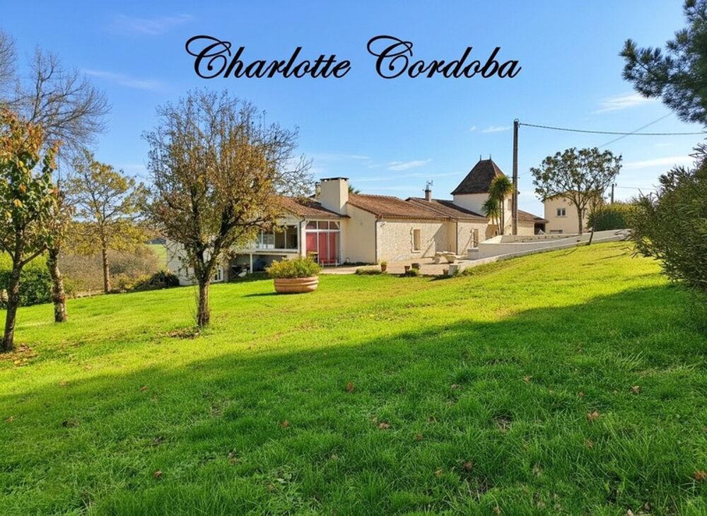 Domaine de caractère de 346m² aux portes de Marmande  Piscine, lac et 2 hectares