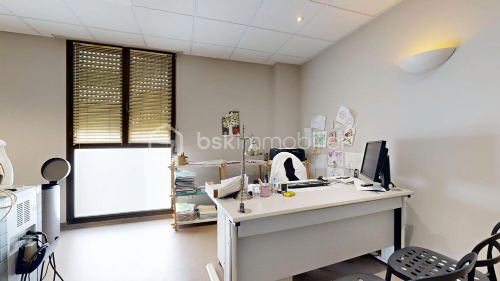   Bureau spacieux pour entrepreneurs, un investissement idéal au cœur de la ville Brive la gaillarde