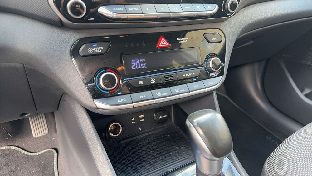 Ioniq 1.6 GDi 141 Hybrid 2WD DCT6 105 Business - Automatique 2018 occasion 06410 Biot