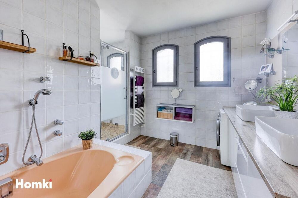 � vendre  Maison Solli�s-Ville (83210)