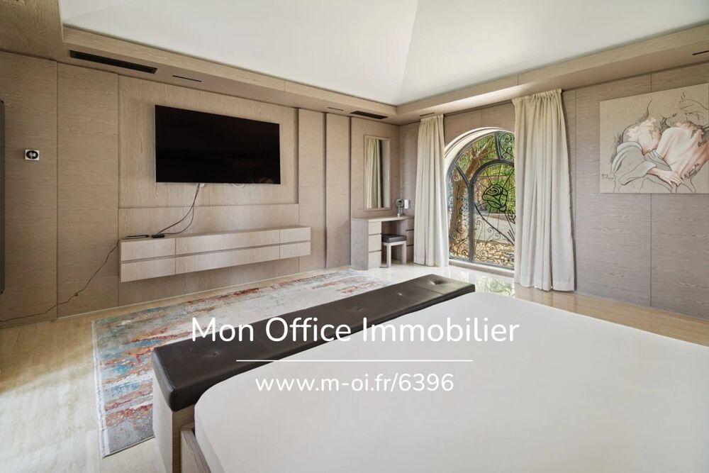 à vendre  Propriété/château Grimaud (83310)