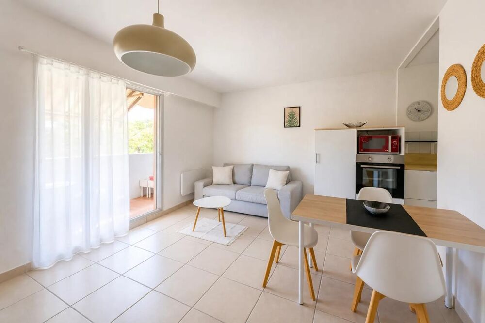Vente Appartement Studio de 32 m² situé à Hyères Hyeres