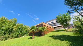  Maison  vendre 9 pices 215 m