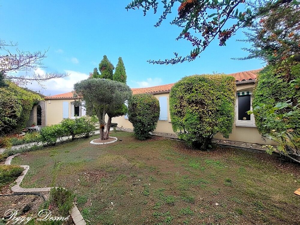 Maison à vendre 7 pièces PERIGNY (17) - Elégante maison de plain-pied de 144 m2 aux portes de La Rochelle - Double séjour- 4 cha
