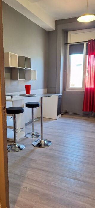  Appartement à louer 1 pièce 25 m² Saint etienne