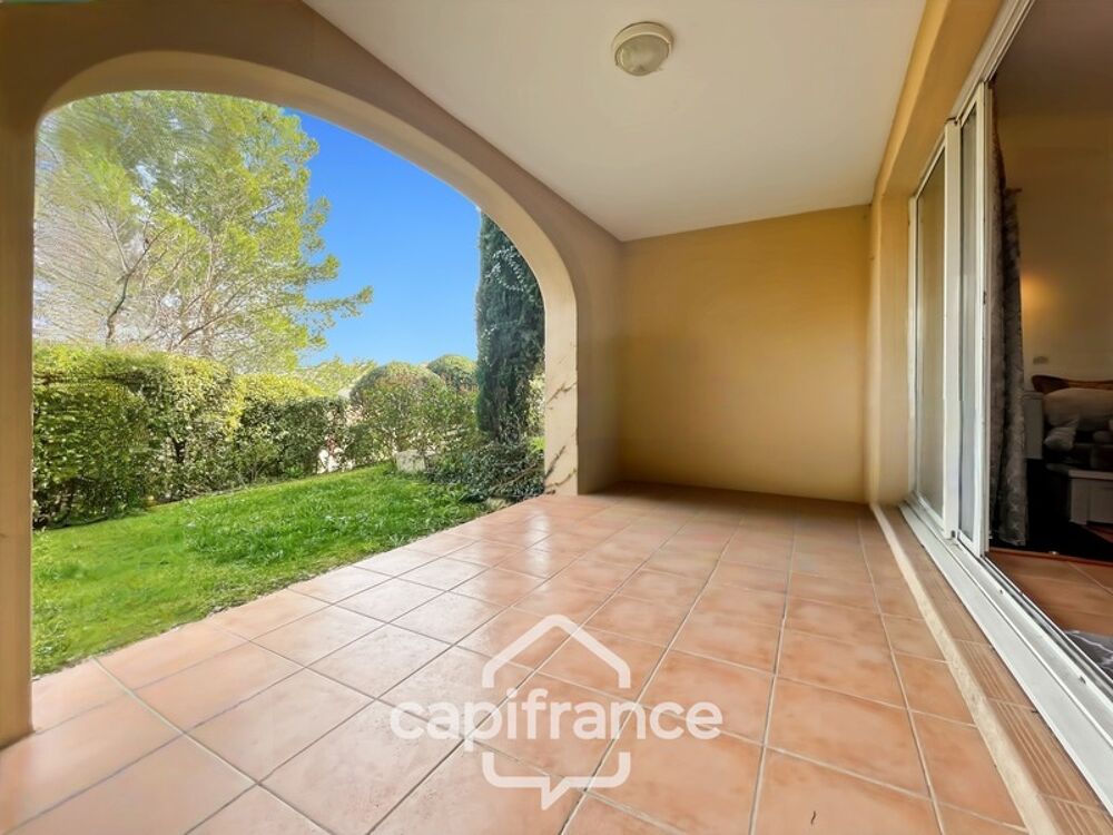 Domaine et golf de Pont Royal, appartement rare en angle et en rez-de-jardin de 42 m2 , 1 chambre double et une chambre lits sup