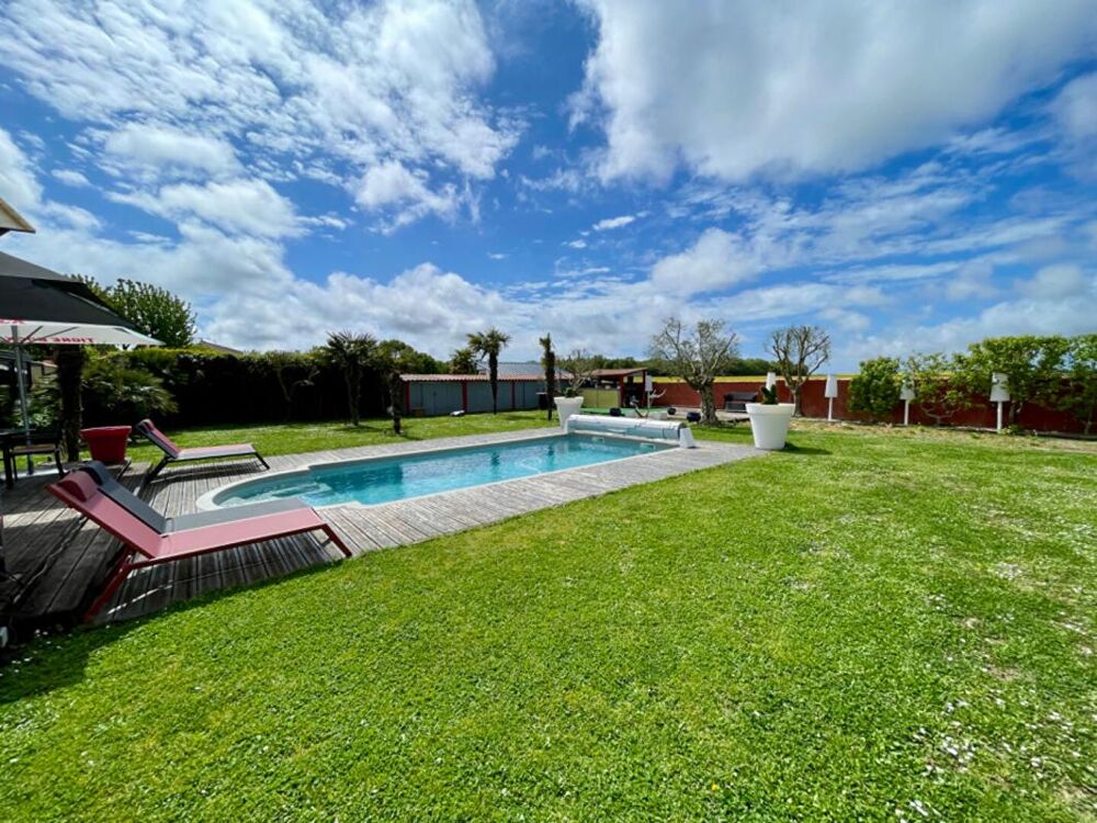 Maison plain-pied 4 ch - 201 m² / Piscine / Bourgneuf / La Rochelle