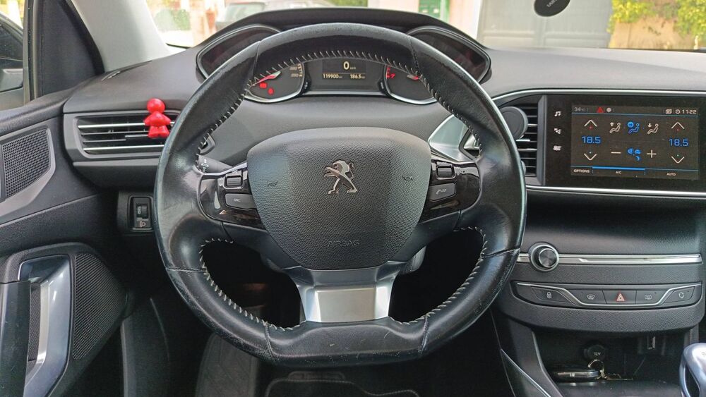 308 II 1.2 PureTech 110 Allure 2018 occasion 84000 Avignon