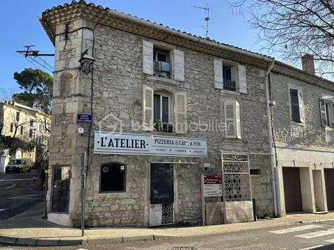 Local commercial 2 pi&egrave;ces de 49m&sup2; 675 30490 Montfrin