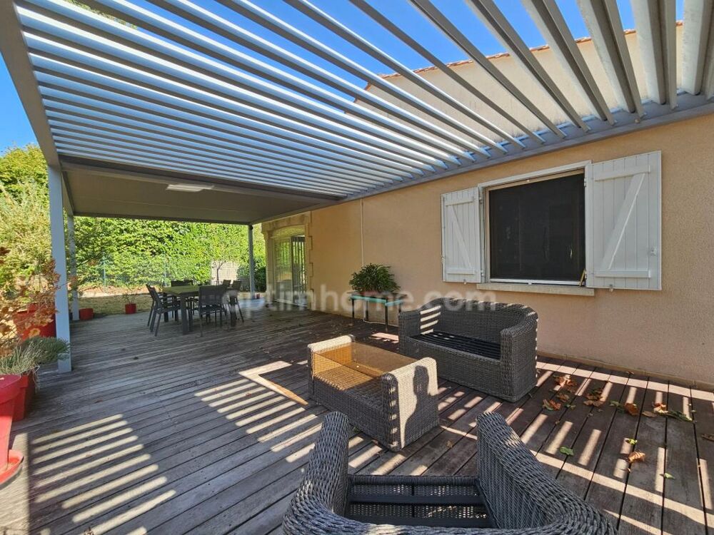 Maison à vendre 4 chambres 133 m² CHAMPNIERS (16)