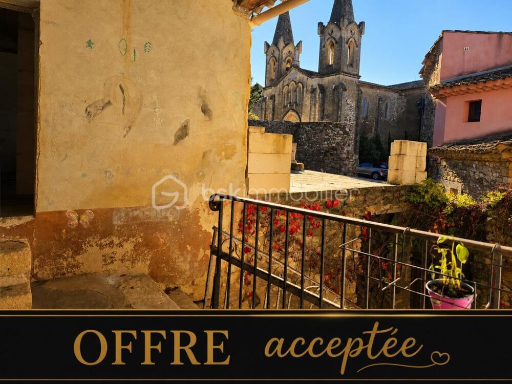 Maison de village en pierre avec jardin  Fort potentiel de rénovation  Village calme proche Uzès