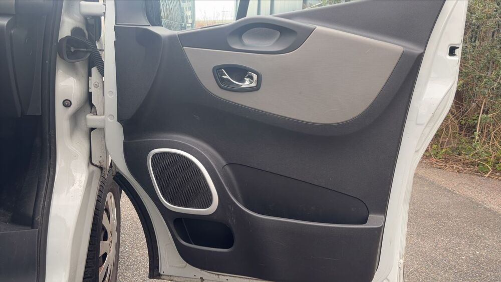 Trafic 2.0 dCi 145 Business L1h1 2017 occasion 75007 Paris