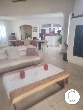  Villa � vendre 6 pi�ces 212 m�