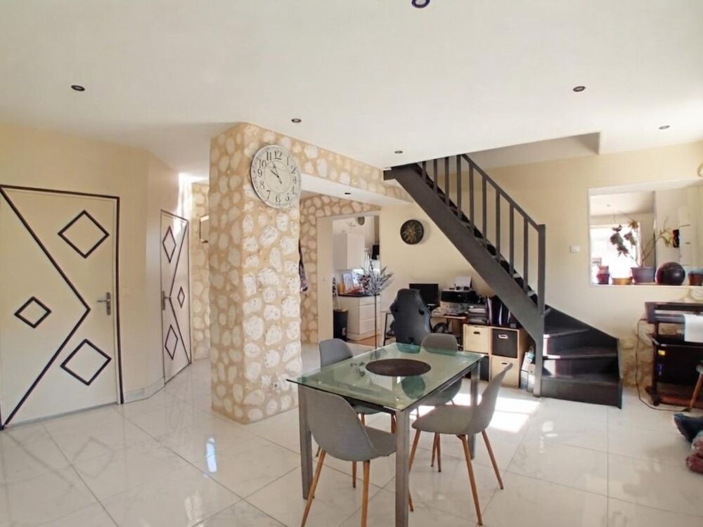 Vente Maison Maison + 2 appartements (T2) Genouillac
