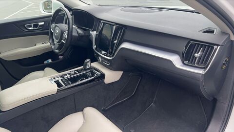 V60 III 2.0 T8 392 Plug in Hybrid AWD Geartronic8 Business Execu 2019 occasion 49400 Saumur