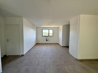  Appartement à louer 3 pièces 60 m²