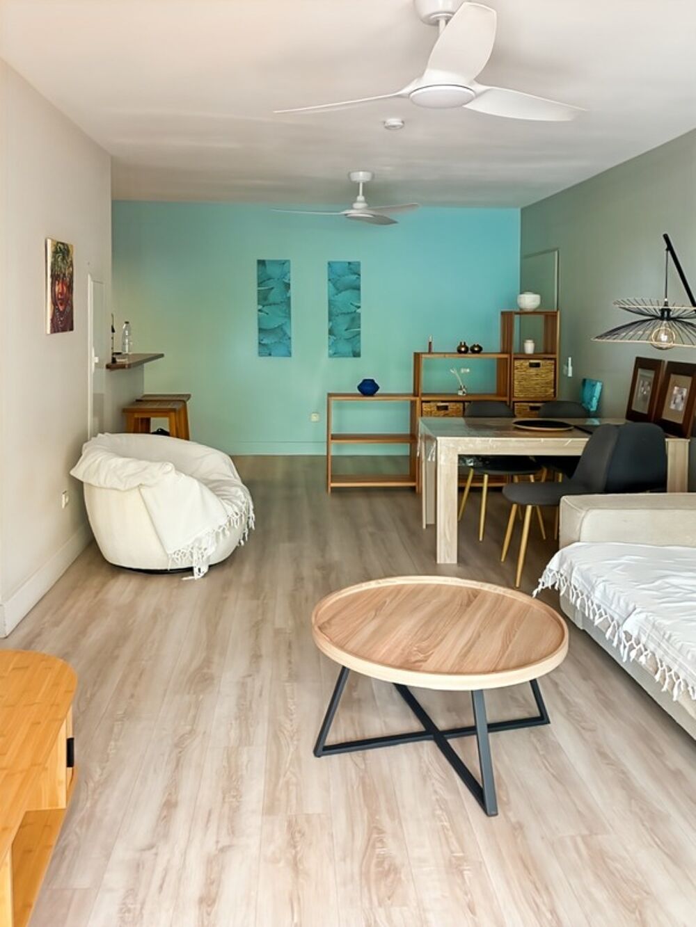 Saint-Gilles les Bains  T2 raffiné aux prestations soignées, varangue, jardin privatif et garage box