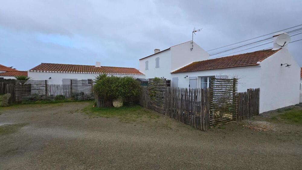 Ile de Noirmoutier 85 - Ensemble immobilier résidentiel proche 50 mètres de la mer